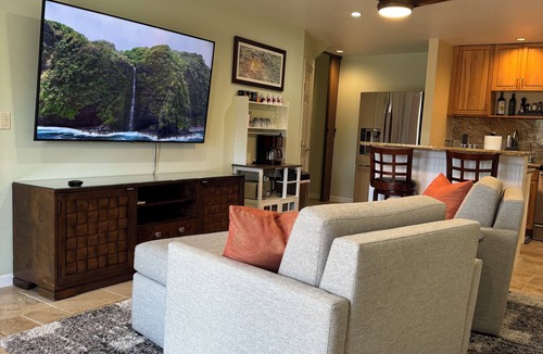 Makawao Cottage | Charming 4-Bedroom Cottage with AC, Smart TVs, and WiFi in Lower Kula