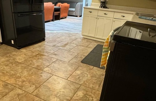 Jackson Cottage | Charming 4-bedroom Lakeshore cottage