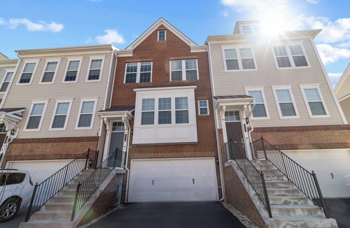 Hanover House | Charming 4-Story Townhome with Hot Tub