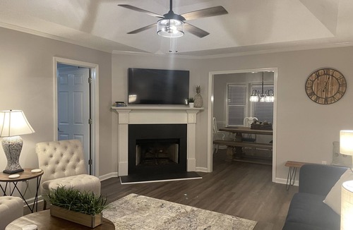 Watkinsville House | Charming and Modern 3BR House in Serene Watkinsville, GA
