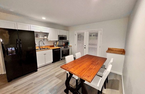 Shell Point House | Charming and Specious. Pets Yes
