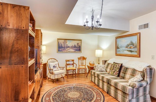 Salunga Apartment | Charming Apartment w/Yard & Beautiful Gardens!