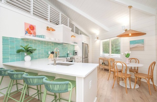 Pine Knoll Shores House | Charming Beach Bungalow "Oceans Eight" in hidden gem - Pine Knoll Shores