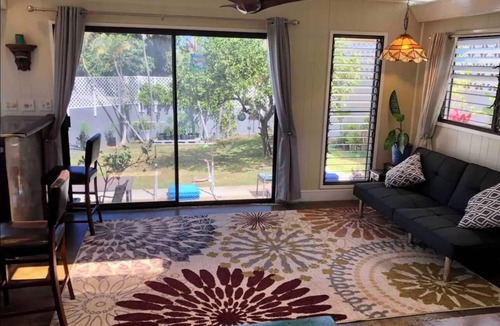 Pukalani Bed & Breakfast | Charming bed & breakfast on the slopes of Haleakala with AC, WiFi.