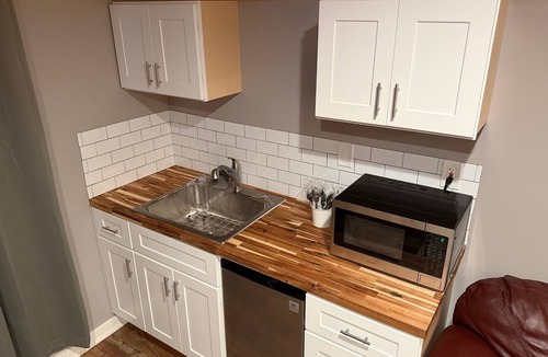 Woodstock Apartment | Charming bungalow apartment 1.2 miles from downtown Woodstock, GA