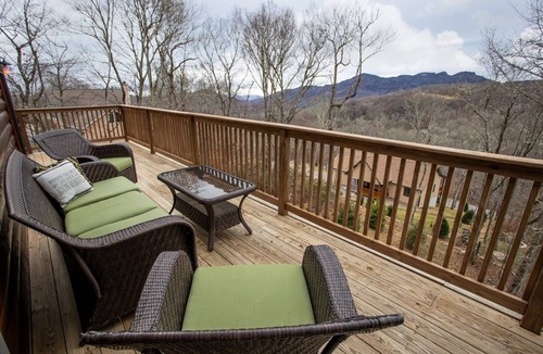 Sugar Mountain Cabin | Charming Cabin Atop Sugar Mountain