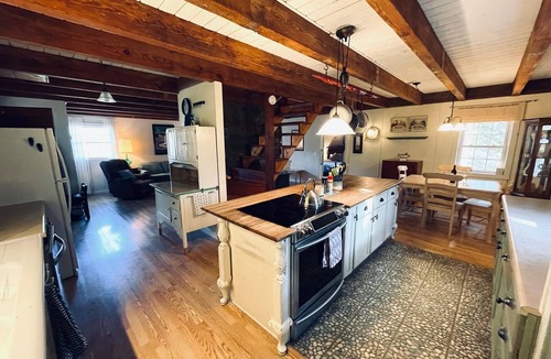 Burnsville Cabin | Charming Cabin Getaway in Burnsville
