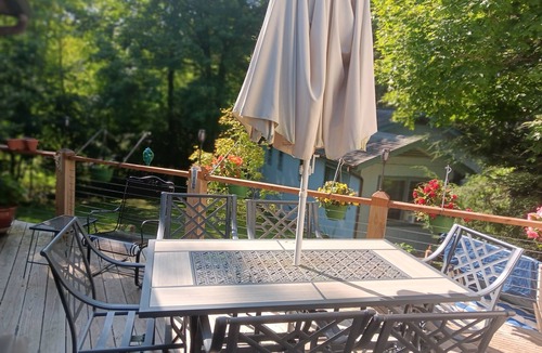 Newland Cabin | Charming cabin nestled in a Blue Ridge mountain resort near ski resorts.