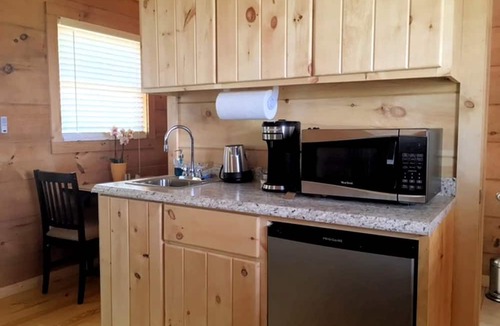Purlear Cabin | Charming Cabin Rental with Blue Ridge Mountain Views in Purlear, North Carolina