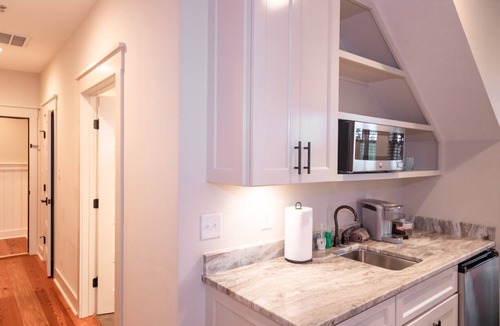 Oriental House | Charming Coastal Cottages & Suites – River Dunes