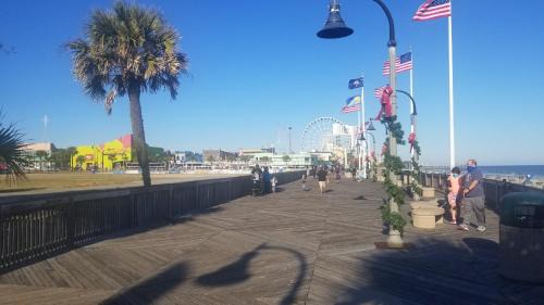 Myrtle Beach Apartment | Charming Condo 2min Walk From The Famous Boardwalk