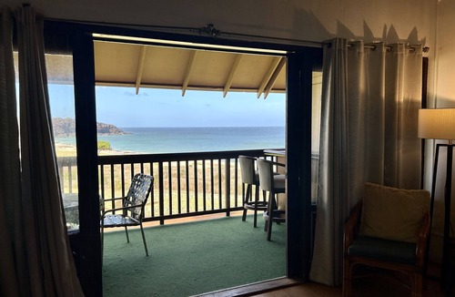 Maunaloa Condo | Charming Condo on the Sand at Kepuhi Beach