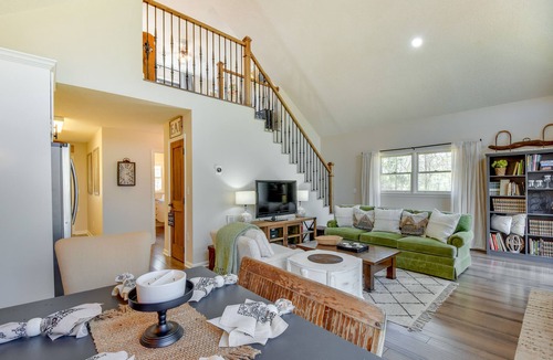 Seneca Cottage | Charming Cottage Near Clemson & Lake Hartwell!