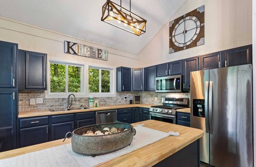 Beech Mountain Cottage | Charming Cottage in Scenic Setting