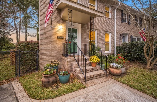 Mount Pleasant House | Charming, Cozy and Quiet townhome in Mount Pleasant Location Location Location!