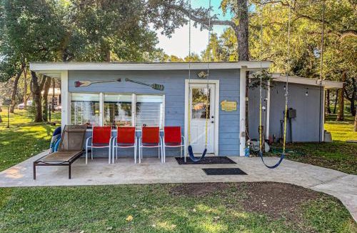 Kingsland House | Charming Dog-Friendly Lakefront Home with Lake View, Dock, & Washer/Dryer