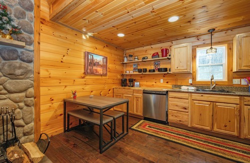 McHenry Cabin | Charming Dog Friendly Retreat w/Hot Tub