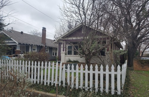 Denton House | Charming Downtown Denton 4 bed/2 bath home that sleeps 8