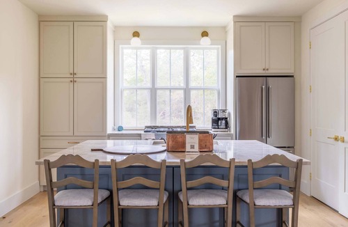 Round Top House | Charming Escape | Iris | 5 Mins to Round Top