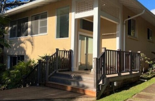 Coconut Grove Apartment | Charming Hale Mokolea in Lanikai –2BR, 2BA, Full Kitchen