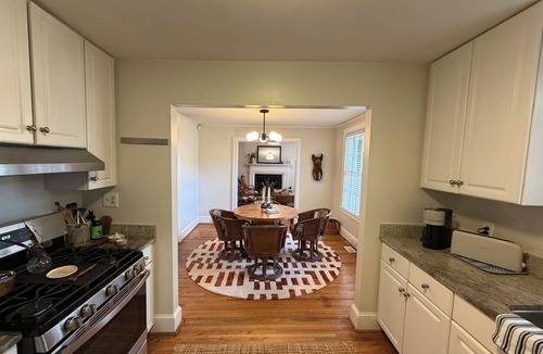 Plaza Midwood House | Charming Historic Bungalow · Walkable to Plaza Midwood Eats, Nightlife & Parks