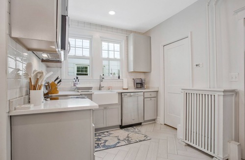 Annapolis House | Charming Historic Home <.75mile to Navy Stadium, 1mile to USNA and Downtown