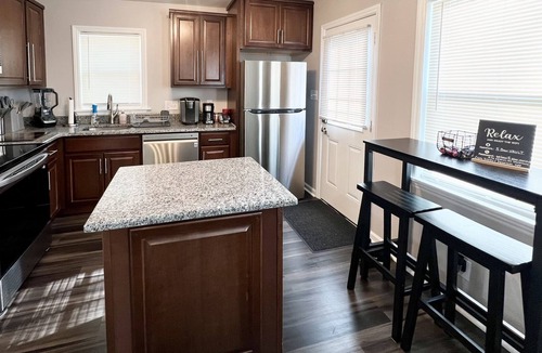 Winston - Salem House | Charming Home w/ Netflix & Games! Great for families and traveling professionals