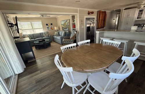 Sandbridge House | Charming home with outdoor space for relaxation & family fun. Beach 5 min. walk.