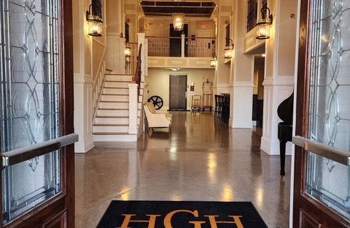 Griffin Hotel | Charming Hotel in Downtown Griffin! Walking Distance to Many Restaurants!