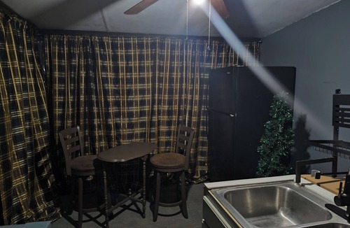 Wilson House | Charming house w/WiFi and AC in tranquil Wilson,walking distance to brewmasters