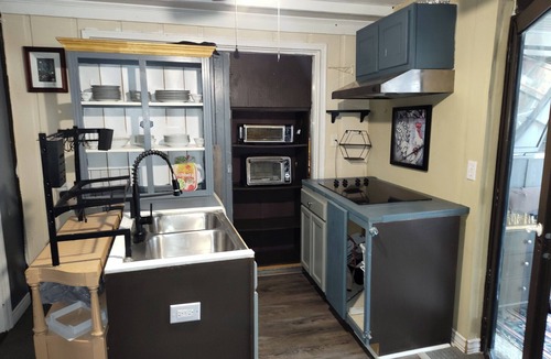 Wilson House | Charming house w/WiFi and AC in tranquil Wilson,walking distance to brewmasters