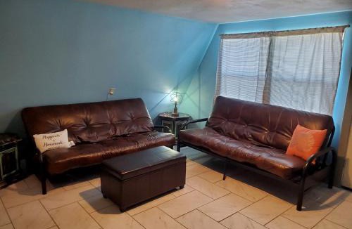 Cisco Ski Chalet | Charming Lakeside Cabin with Fire Pit & Private Dock Near Lake Cisco, Cisco, TX