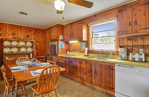 Nags Head House | Charming one level, 3 bedroom home in the heart of Nags Head!
