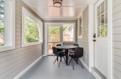 Addison Heights House | Charming Pentagon City 3BR w/W/D, nr Shopping Malls, by Blueground