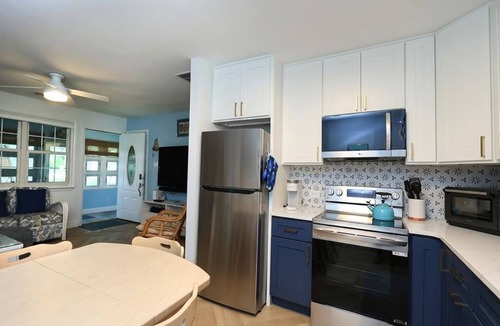 Village Green House | Charming Pet Friendly Quad - Village Green