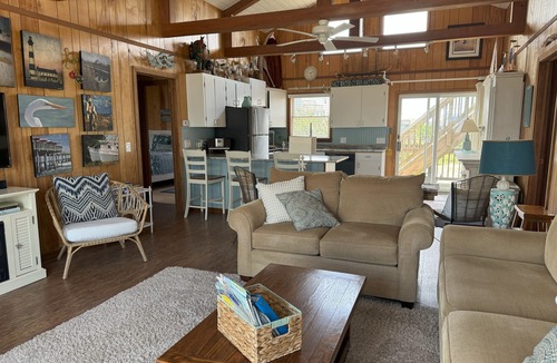 South Nags Head House | CHARMING SEMI-OF Steps to Beach! 3 Decks/Crows Nest/Ocean Views. Delightful Fun!