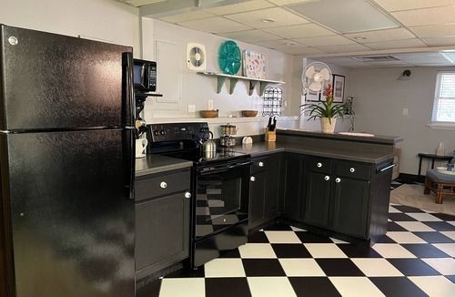 Acworth Apartment | Charming Studio at Lake Acworth, 6 miles to LakePoint Sports/Perfect Game Fields