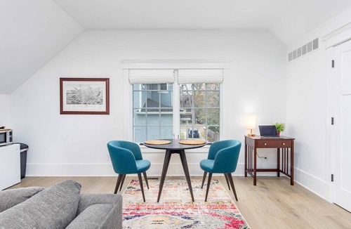 North Burns Park Apartment | Charming Studio in Ann Arbor