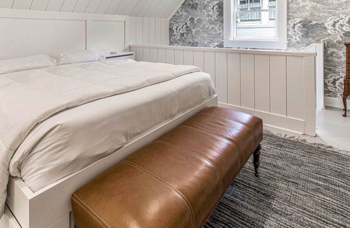 Midtown Apartment | Charming Studio Long-term Rental in Ardsley Park by Lucky Savannah