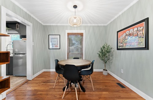 Tech Terrace House | Charming Tech Terrace Bungalow~Walk to JB Coffee, Campus & Dog Park!