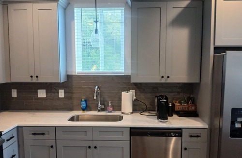 Lafayette House | Charming Townhome with WiFi and King Bed in Lafayette