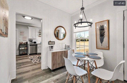 Dean Highland House | Charming Waco Oasis + hot tub - 8 mins to Baylor & Magnolia
