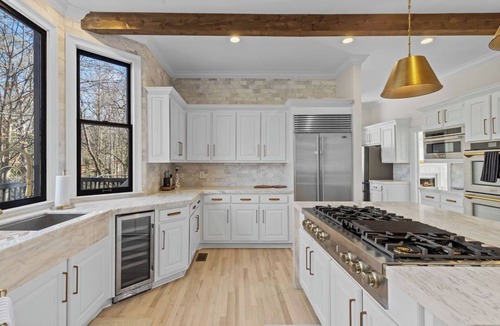 Sandy Springs House | Chateau de-Fue