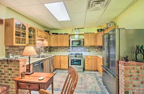 Mountain Rest Cabin | Chauga River Cabin: Pets Welcome!