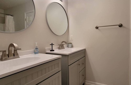 Westport House | Cheerful Ranch Home - 5 minutes from Lake Norman