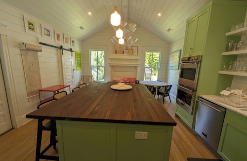 Bahama House | Chef's Farm | 3 Ovens, Pond + 5 Acres