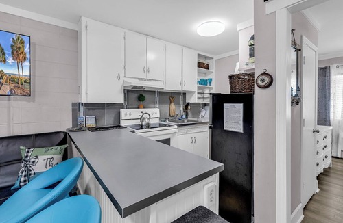 North Myrtle Beach Villa | Cherry Grove Escape l 1BR CB101 l Steps from Ocean