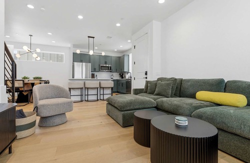 MLK Condo | Chic 3BR in East Austin w EV Charger, Near DT!