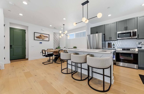 MLK Condo | Chic 3BR in East Austin w EV Charger, Near DT!