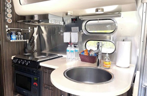 Savannah House | Chic Airstream Glamper Near Tybee & Savannah